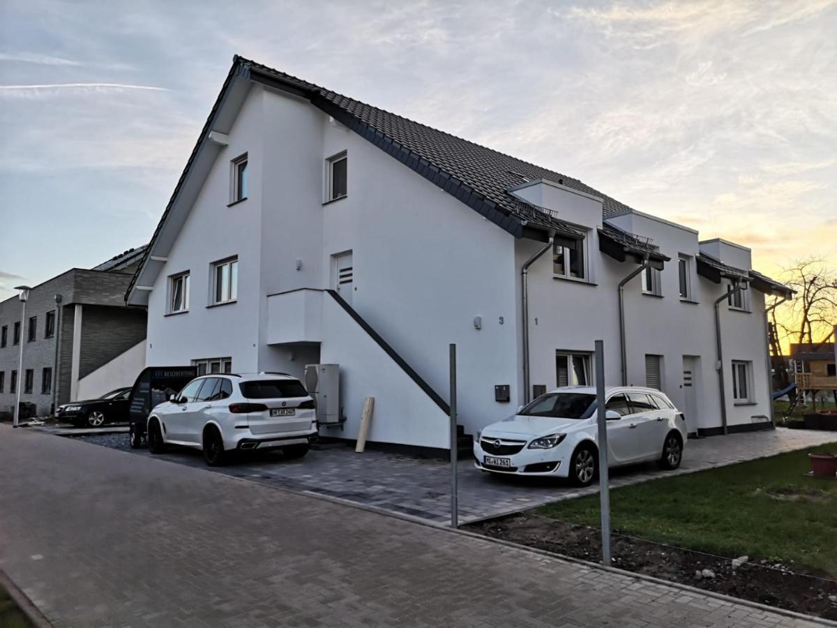 Apartamento Modern Wohnen I Parkplatz I Wlan I Netflix I Balkon I 6 Schlafplaetze Bad Oeynhausen Exterior foto