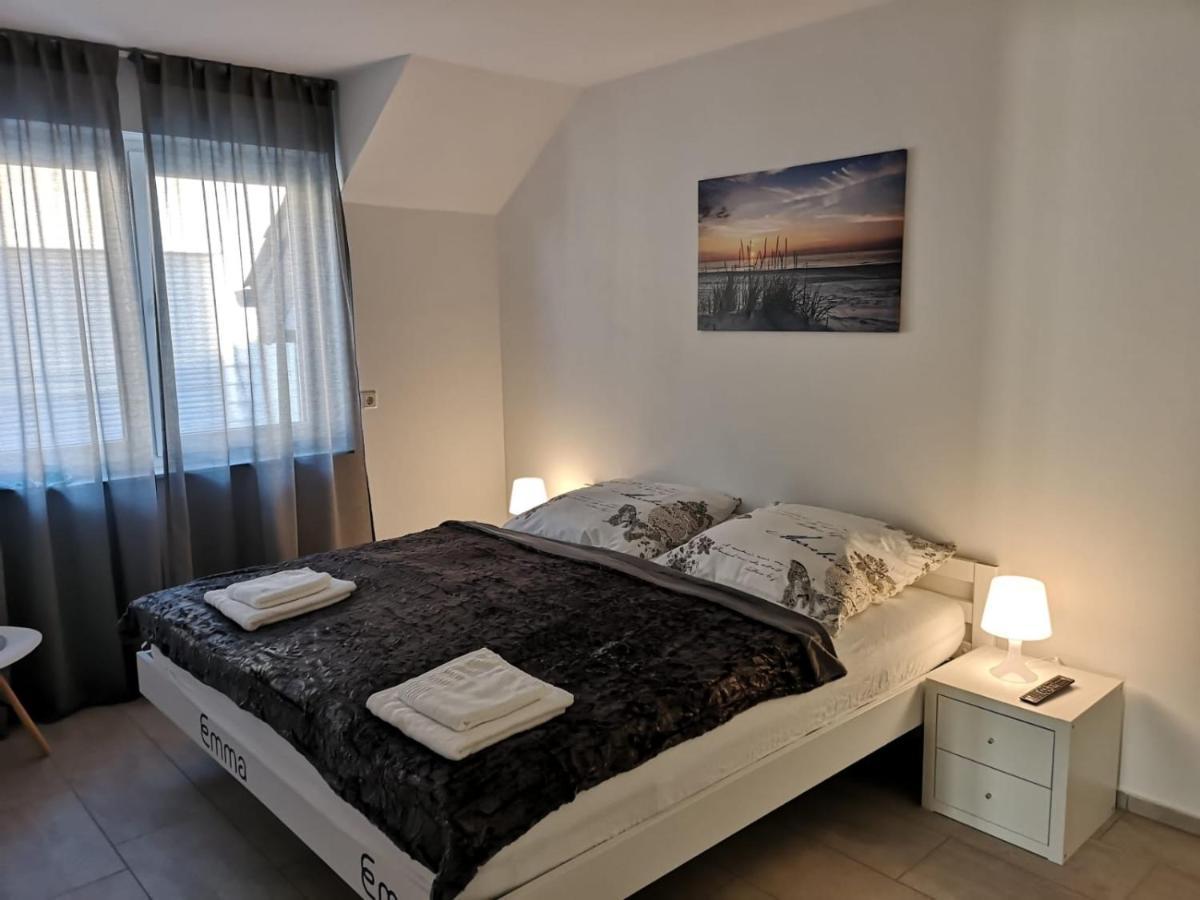 Apartamento Modern Wohnen I Parkplatz I Wlan I Netflix I Balkon I 6 Schlafplaetze Bad Oeynhausen Exterior foto
