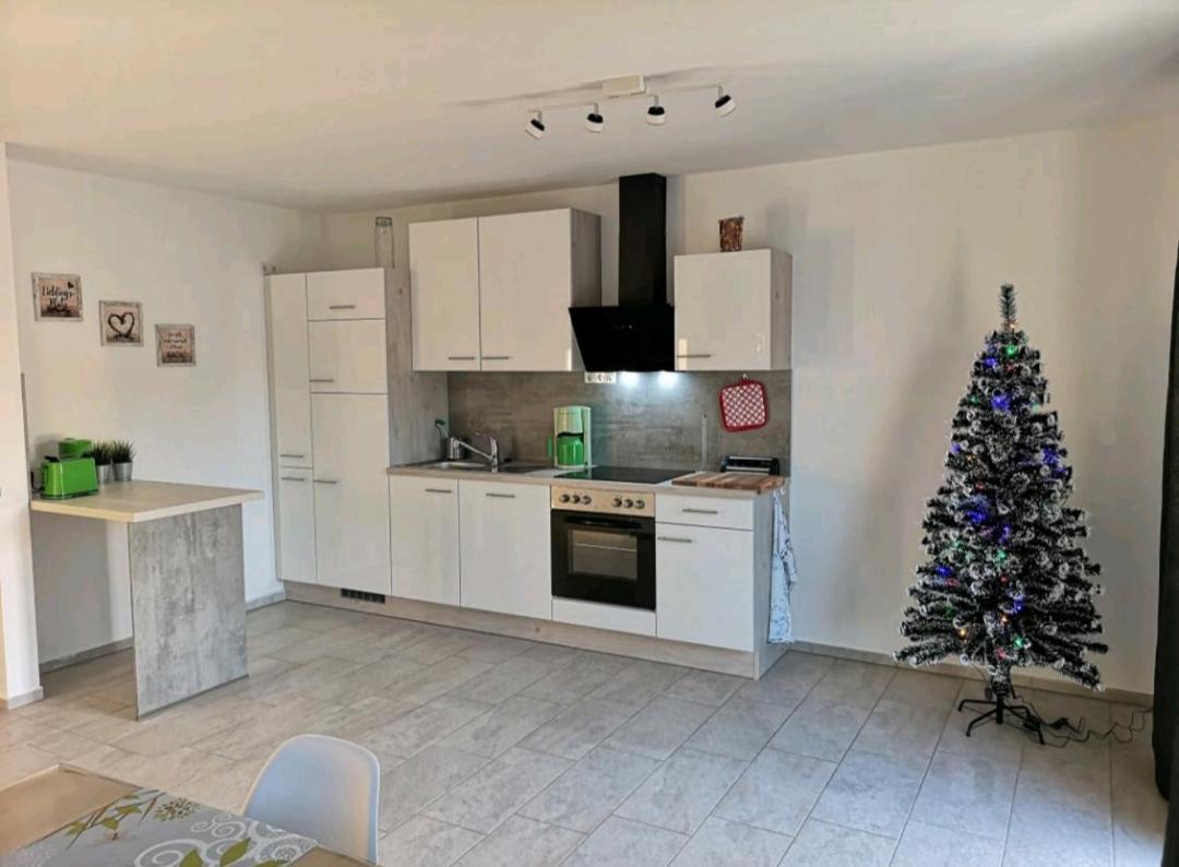Apartamento Modern Wohnen I Parkplatz I Wlan I Netflix I Balkon I 6 Schlafplaetze Bad Oeynhausen Exterior foto