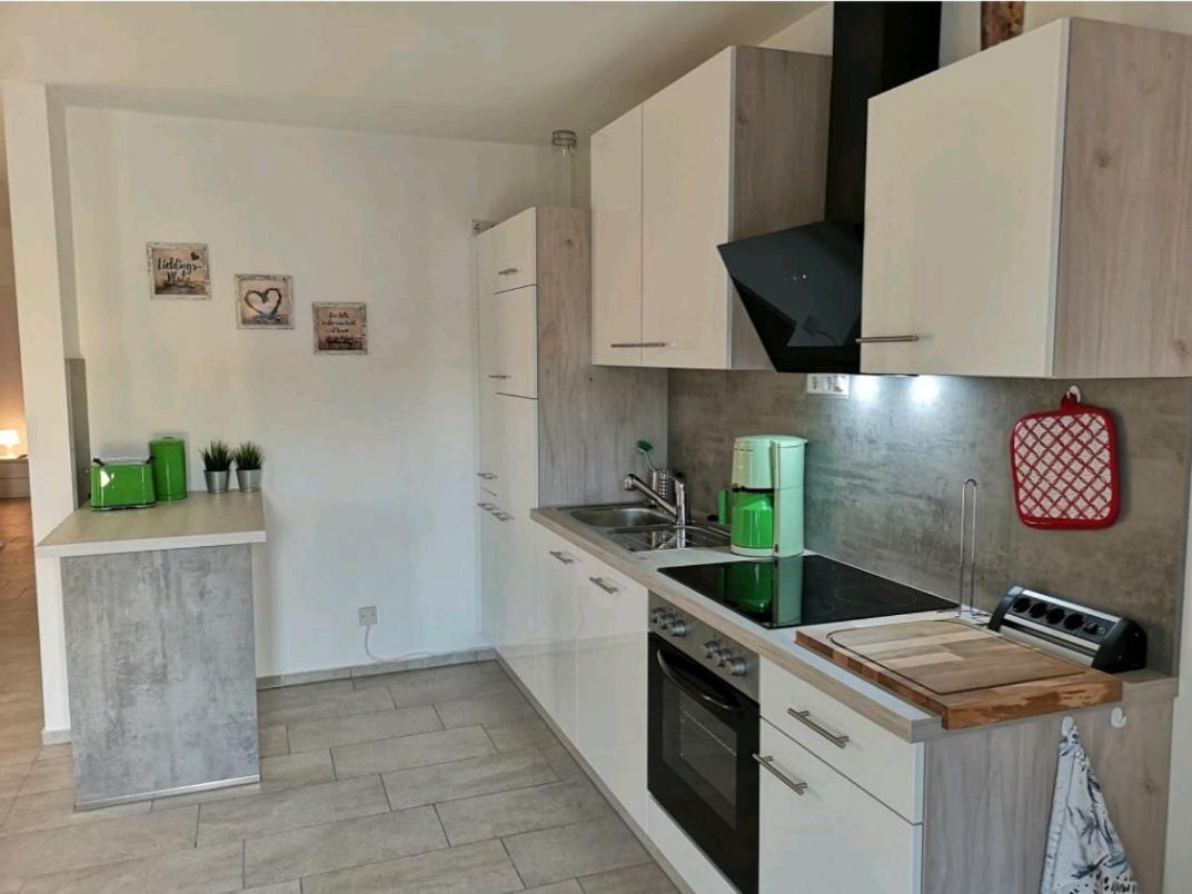 Apartamento Modern Wohnen I Parkplatz I Wlan I Netflix I Balkon I 6 Schlafplaetze Bad Oeynhausen Exterior foto